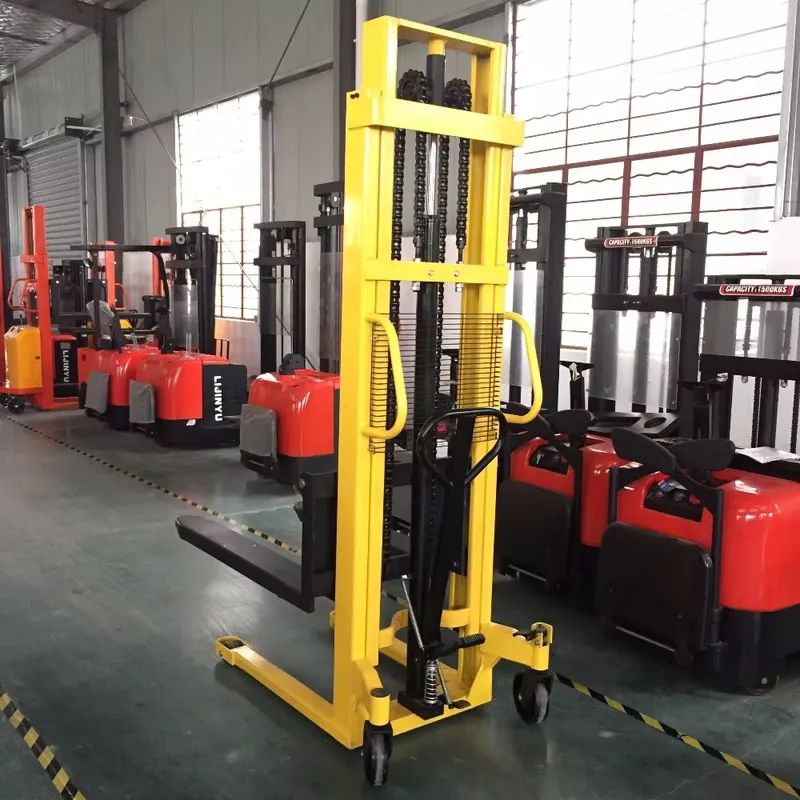 Manual Forklift Stacker Cargo  - Heavy Equipment Logistics recension och pris