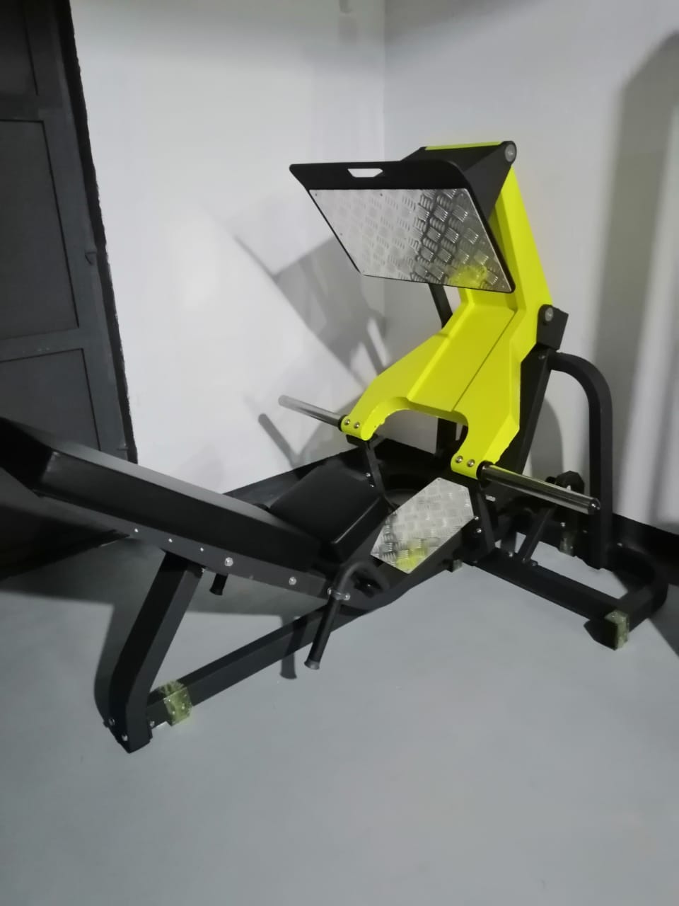 Heavy Duty Quad & Glute Traine - Heavy Equipment Center recension och pris